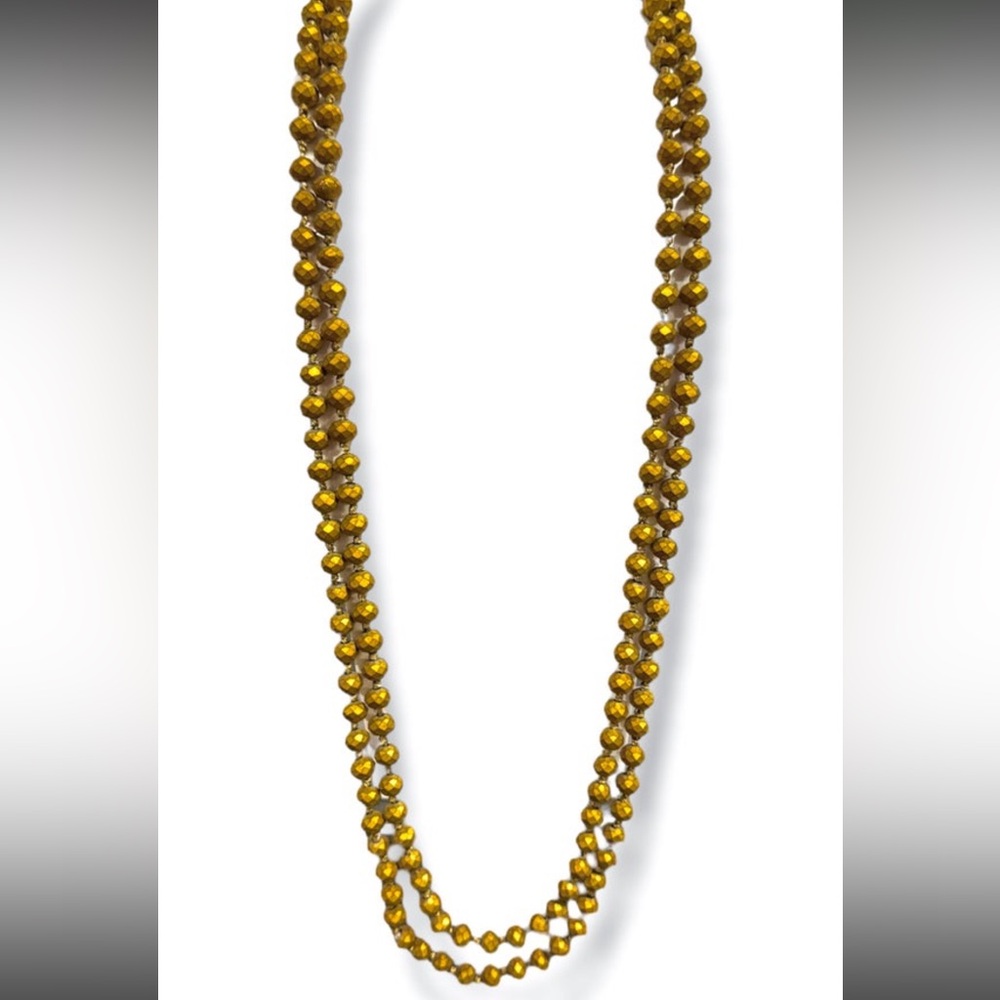 NWOT Elegant Matte Bead Necklace